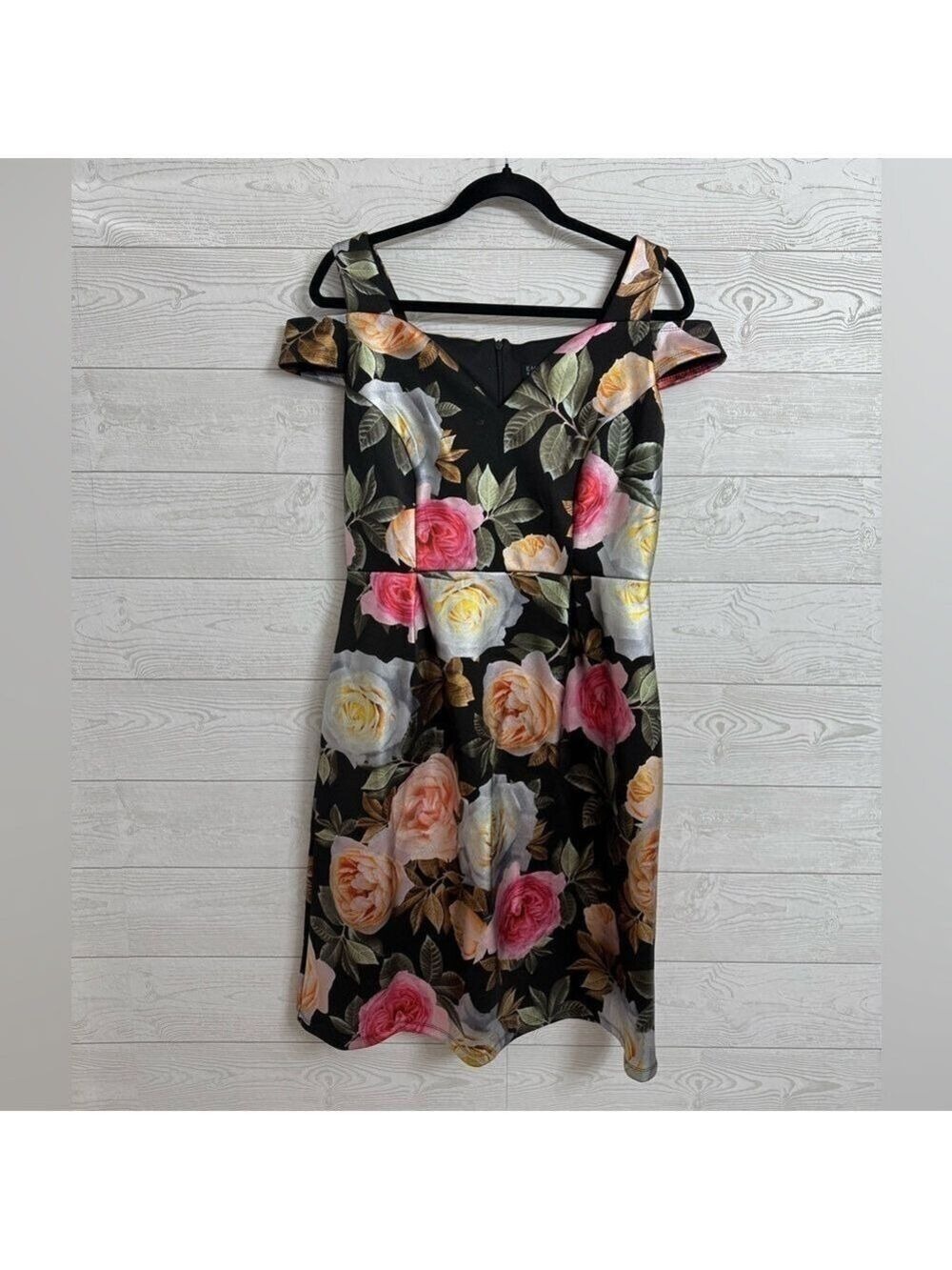 Enfocus Studio Women’s Floral Fit & Flare Sleeveless Cocktail Dress. Size 8